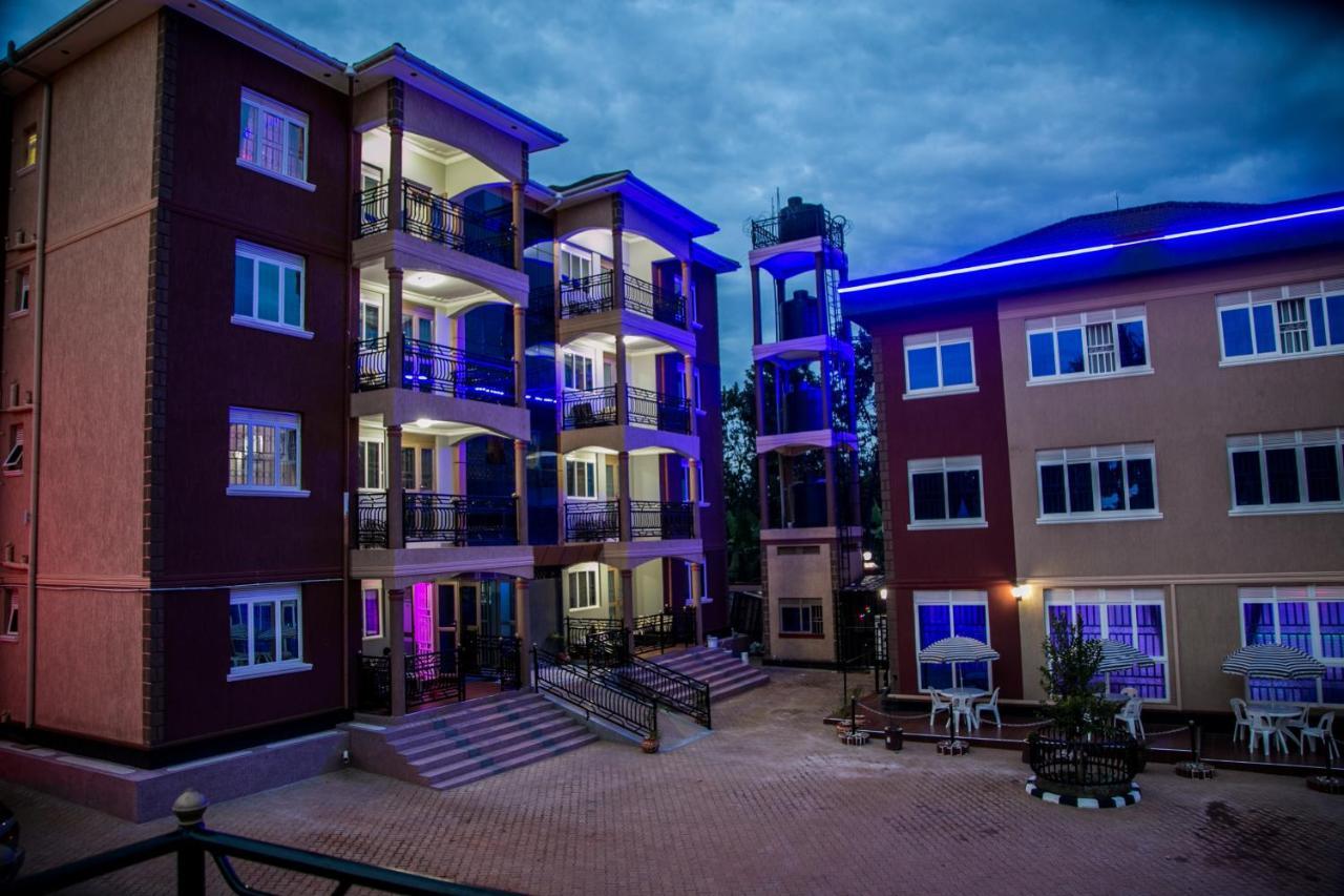 Red Sox Hotel Ltd Кампала Экстерьер фото